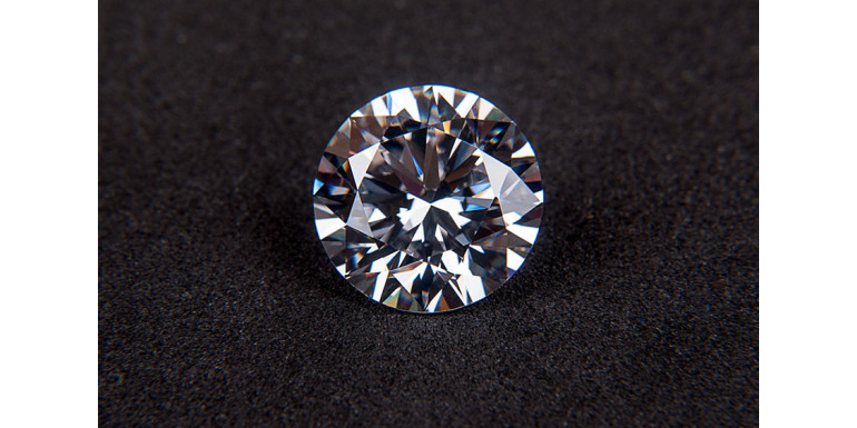 Inwestowanie w diamenty – czy trzeba być ekspertem?